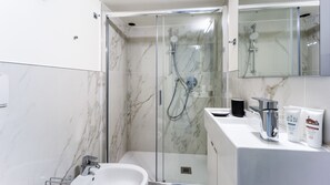 Business Studio | Bathroom - The B Village Business (Milan)