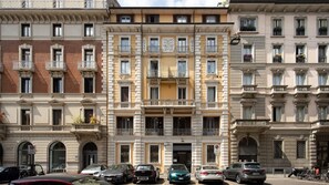 Front of property - The B Village Business (Milan)