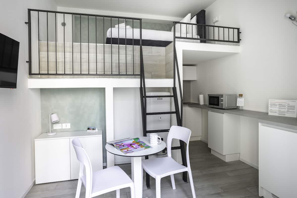 Economy Studio | Living area