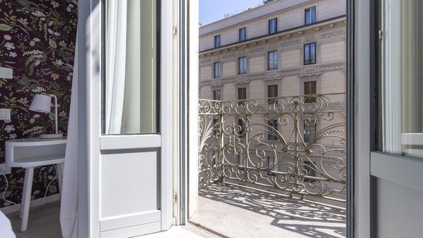 Balcony - The B Village Business (Milan)