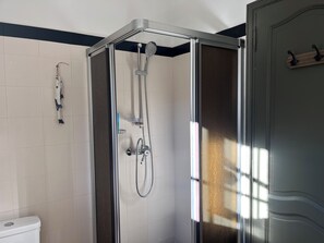 Shower, hair dryer - Studio 2 Personnes AU Calme A Peymeinade (Peymeinade)