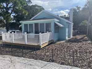 Exterior -     Beachy Cottage Minutes from Manasota Key – Relax & Unwind (Englewood)
