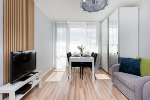 Lejlighed - 2 soveværelser - balkon - mod havet | Stue