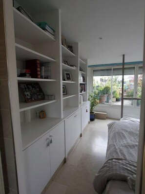 2 chambres, fer et planche à repasser, Wi-Fi gratuit, draps fournis