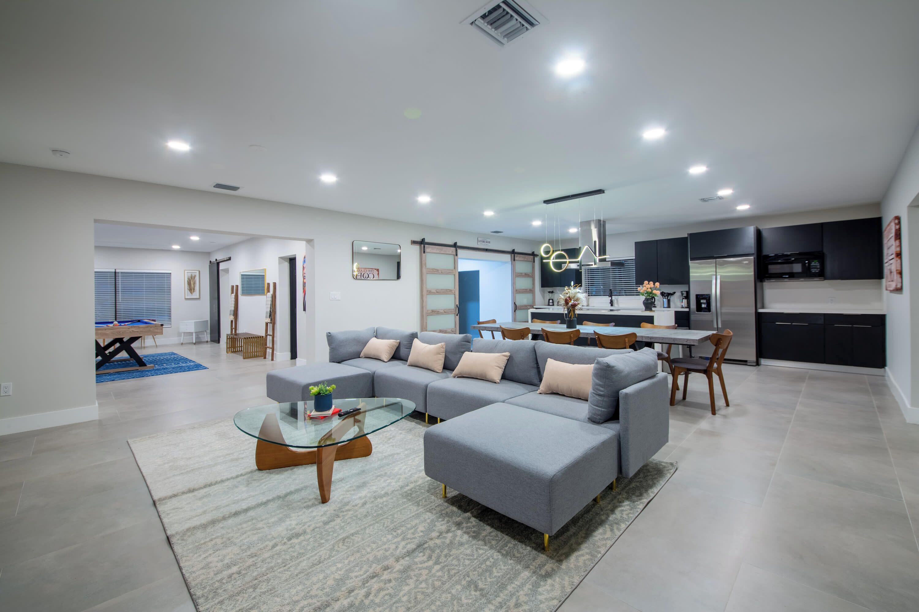 Smart TV, fireplace, table tennis, offices