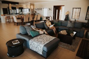Luxury Villa, 5 Bedrooms, Lake View | Living area | Toys - Tandweni Villa (Pongola)