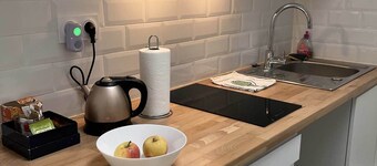 Paris studio near Eiffel Tower + Arc de Triomphe