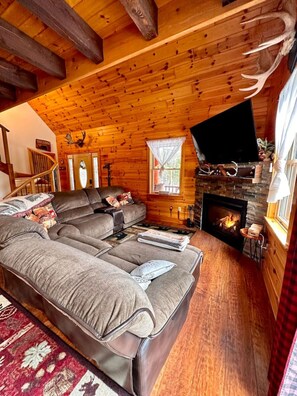 Smart TV, fireplace, stereo