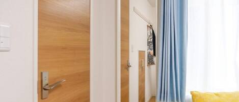 1 bedroom, desk, iron/ironing board, WiFi