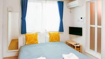 1 bedroom, desk, iron/ironing board, WiFi