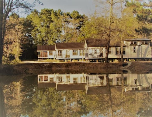 Arrow Acres Tiny House Retreat near Big Thicket National Preserve