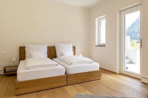 2 عدّة غرف نوم ومكواة/لوح كي وواي فاي مجانًا وملاءات أسرّة