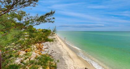 Coastal duplex with private beach access & deck - dog-friendly