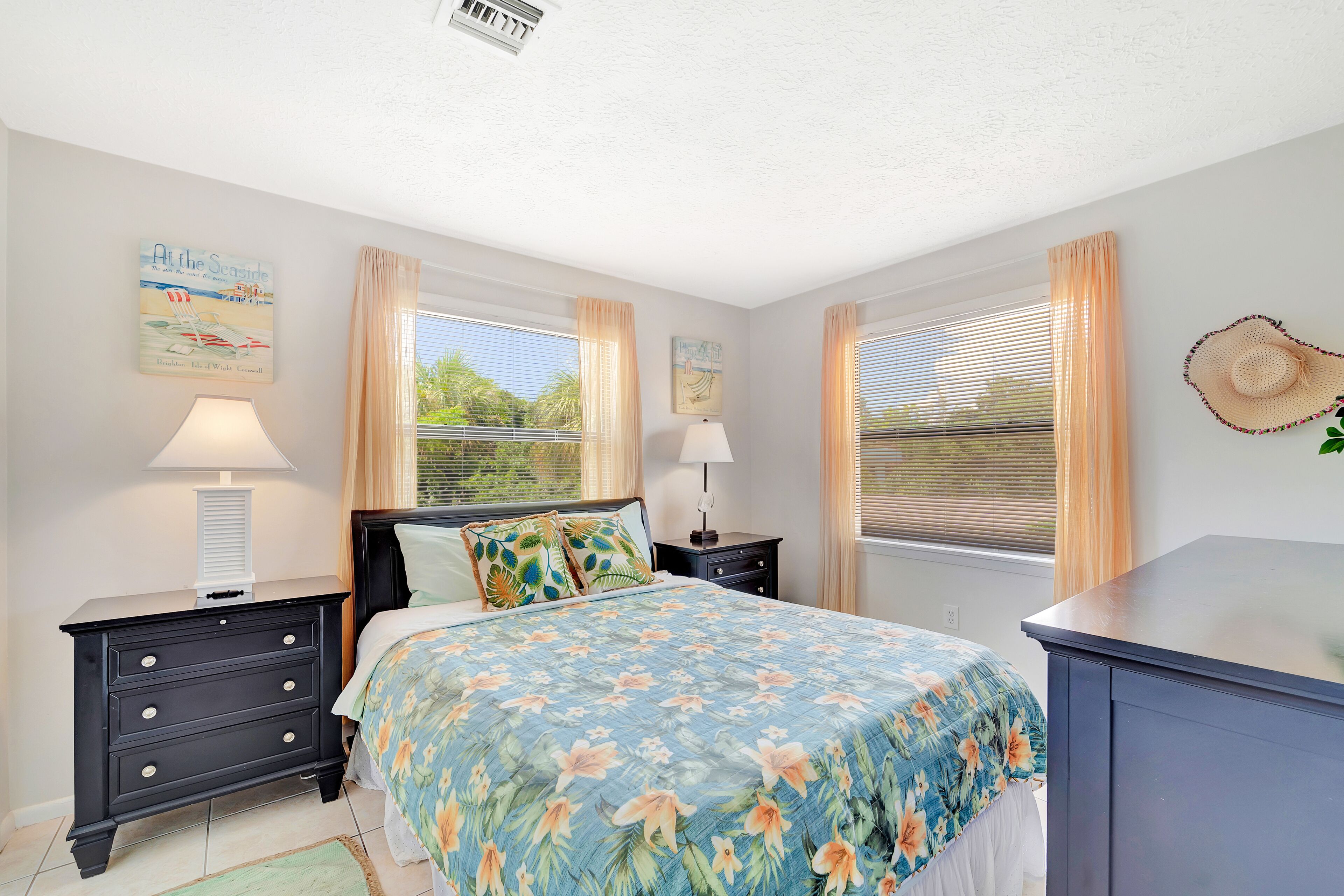 2 室のベッドルーム、WiFi、ベッドシーツ