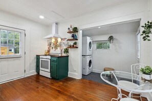 Interior - 102 year old Fully Renovated Cabbagetown Home - Steps to Beltline (Atlanta)