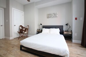 5 slaapkamers, een bureau, een strijkplank/strijkijzer, gratis wifi