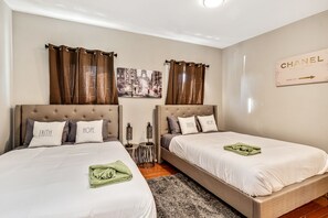 5 bedrooms, desk, iron/ironing board, free WiFi