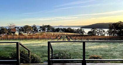 Norfolk Bay Retreat - views over the sea and vines
