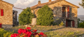 Country Cottage (B) with pool - Le Caldanelle