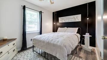 3 slaapkamers, een kluis op de kamer, een bureau