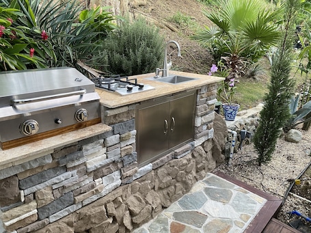 Property grounds. Garden Suite near the Beach and restaurants!