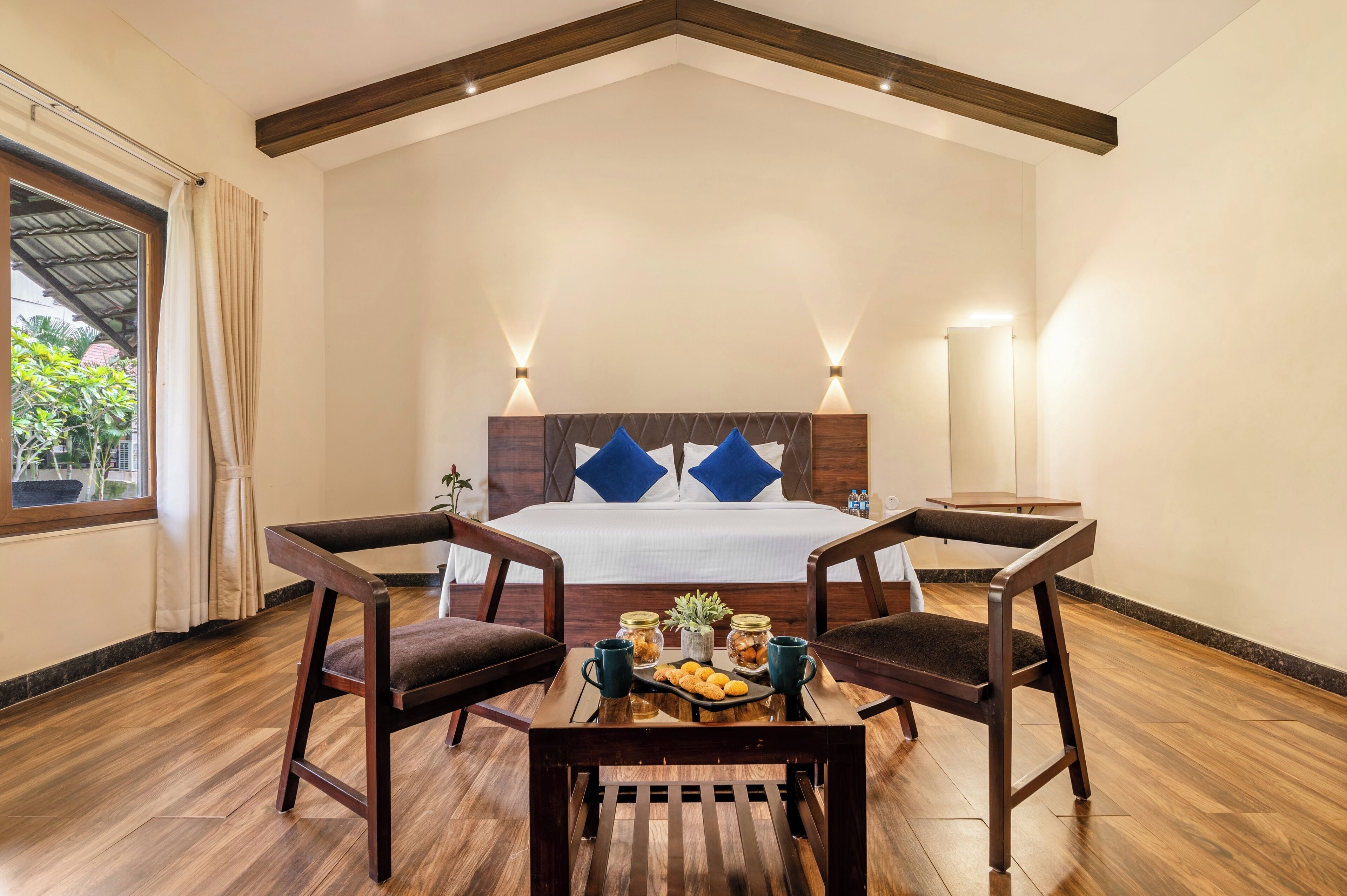 Cottage | エジプト綿のシーツ、高級寝具、低反発ベッド、ミニバー