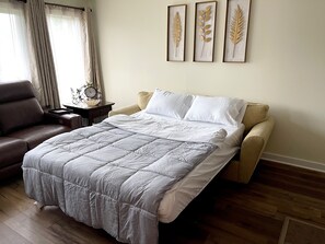 2 bedrooms, desk, travel crib, free WiFi