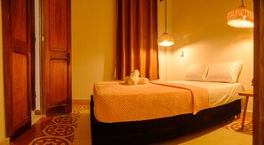 Free WiFi, bed sheets