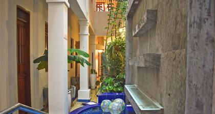Casa Rosa Hotel