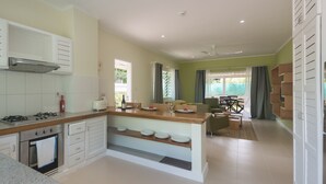 Family Apartment | Private kitchen - Residence Praslinoise (Praslin Island)