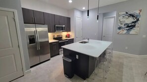 Frigorifero, microonde, forno, lavastoviglie