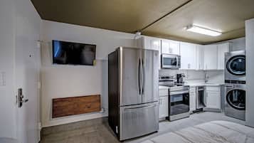 Luxury Studio | Individually furnished, free WiFi