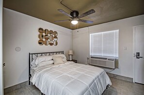 Luxury Studio | Individually furnished, free WiFi - The Admiral Apartments (Jackson)
