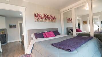 1 bedroom, desk, free WiFi, bed sheets