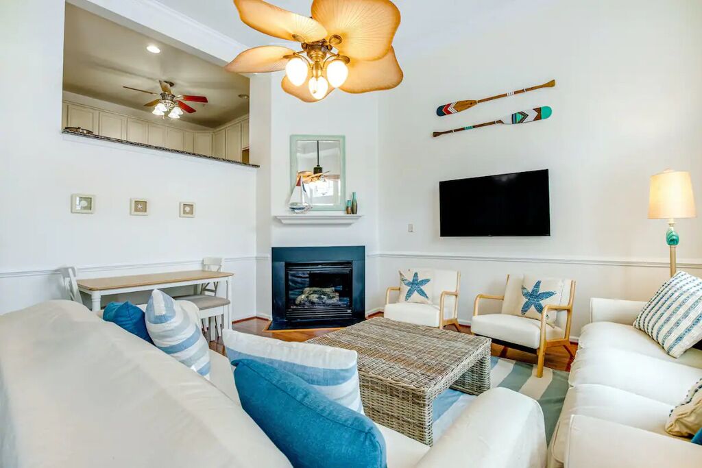 Relaxing Bethany Beach Retreat, Pools, Families Welcome Including Dogs!  