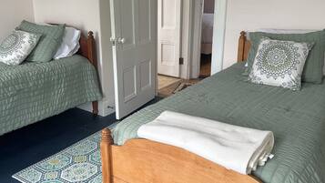 2 bedrooms, WiFi, bed sheets