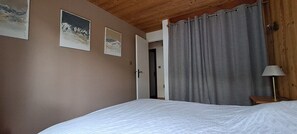 7 chambres, fer et planche à repasser, lit parapluie, Wi-Fi