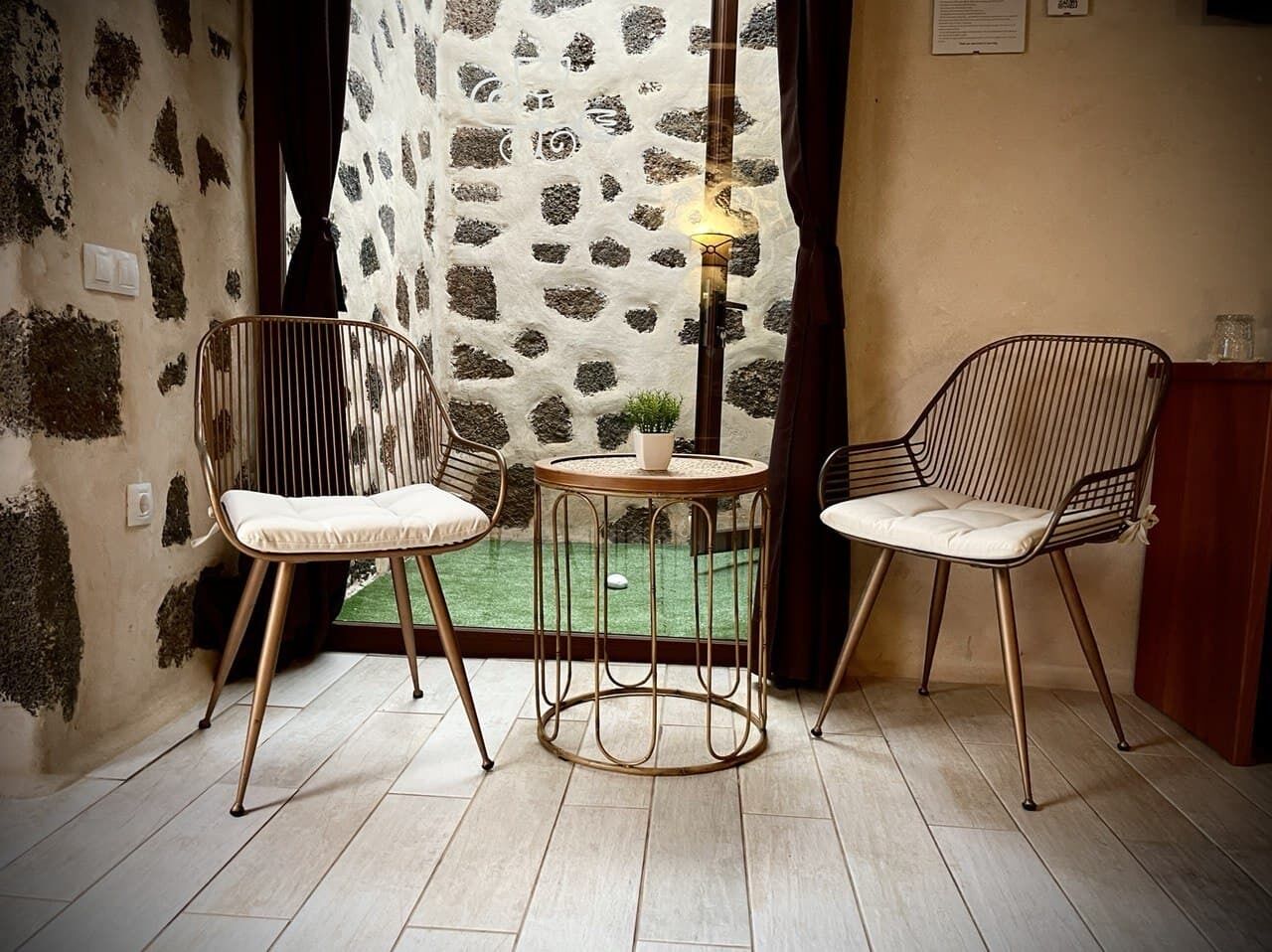 Standard Double Room | Free WiFi