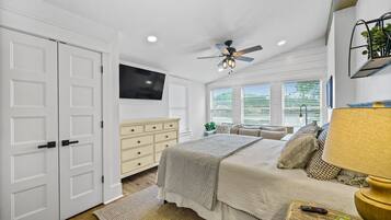 4 bedrooms, travel cot, free WiFi, bed sheets