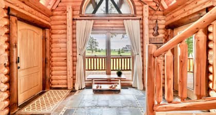 Rustic Cabin Near Bike Path — Seasonal Heated Pool, Movie Theater & Fireplace