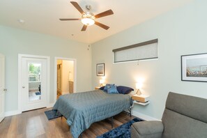 2 bedrooms, free WiFi, bed sheets - New Airy 2 bd Condo in Vibrant Southside Area (Chattanooga)