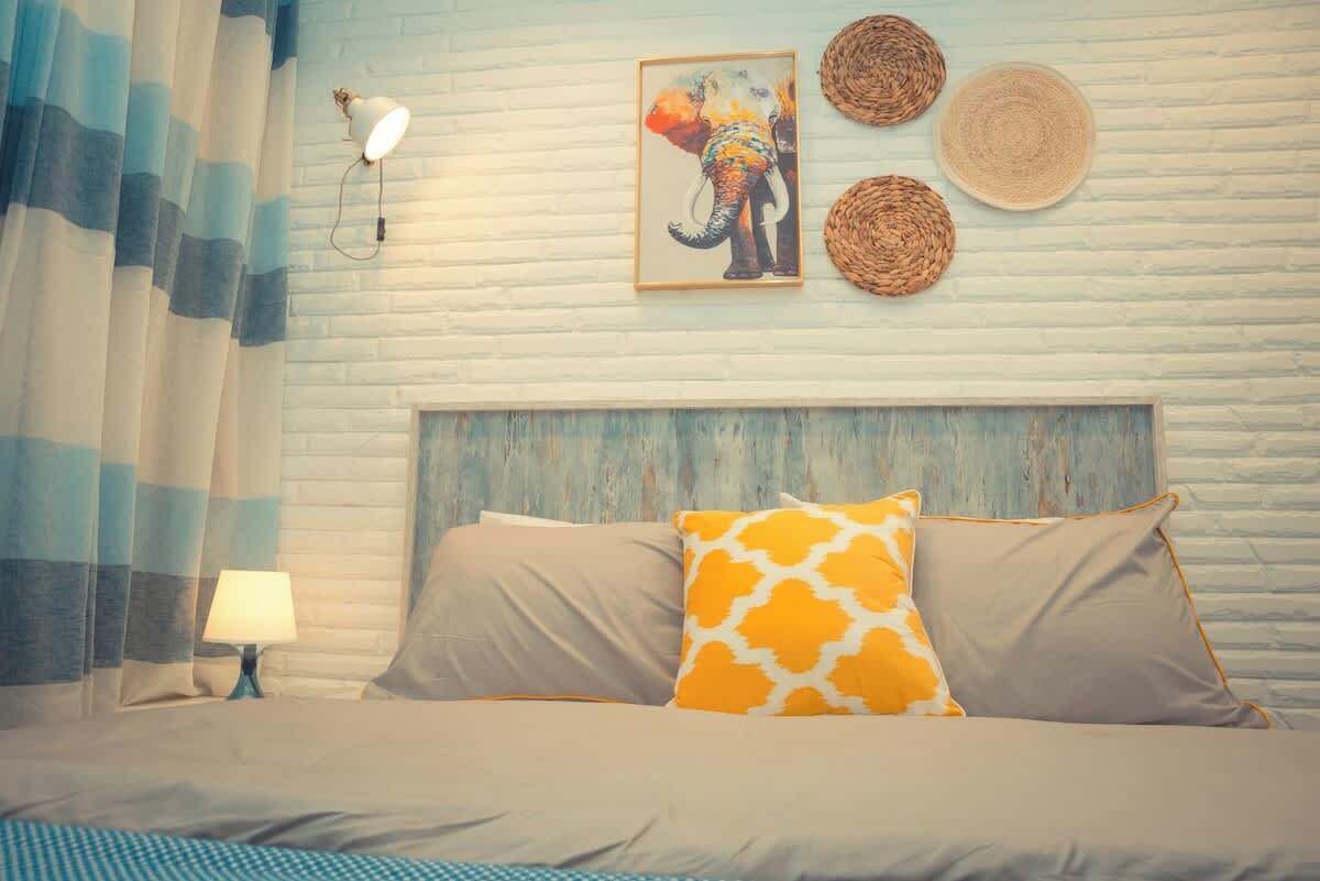 1 Schlafzimmer, Zimmersafe, Schreibtisch, Bügeleisen/Bügelbrett