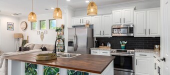 Modern Island Getaway with Heated pool added fee, Bar & Gazebo