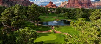 Sedona Gecko Retreat: A luxurious 4-bed home in Village of Oak Creek with stunning red rock views.