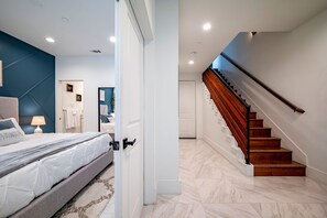4 Schlafzimmer, Bügeleisen/Bügelbrett, kostenloses WLAN, Bettwäsche