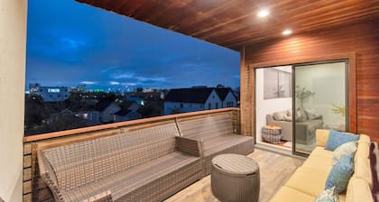 Luxury Home in Midtown With Skyline View