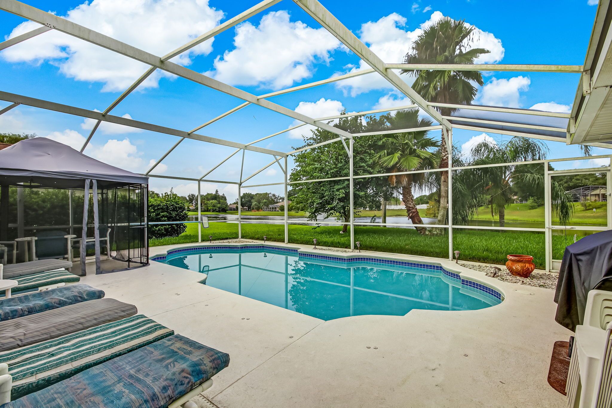 NEW SPECIAL RATES at Beautiful Waterfront Vacation Home in the heart of Disney