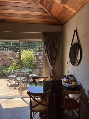 Design House, Hot Tub, Garden View | In-room dining - Alma Iguassu Vila (Foz do Iguaçu)