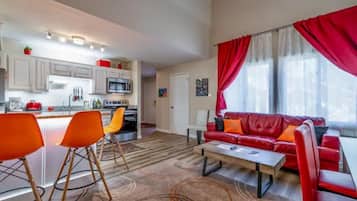 Een smart-tv, tafelvoetbal en een tafeltennistafel