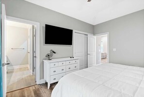 5 bedrooms, iron/ironing board, free WiFi, bed sheets